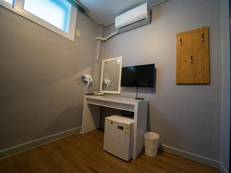 Hostel Beewon Guesthouse Seoul South Korea