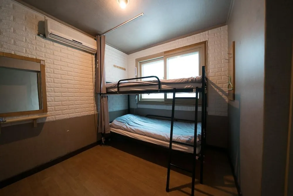 Beewon Guesthouse Seoul Hostel