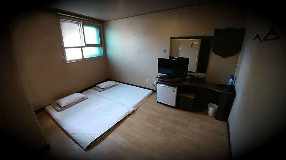Hostel Beewon Guesthouse Seoul South Korea