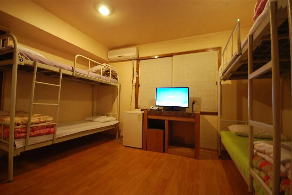 Beewon Guesthouse Seoul South Korea